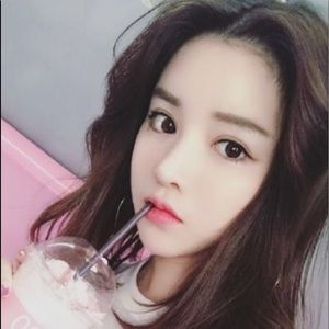 Meet your Posher, Angie